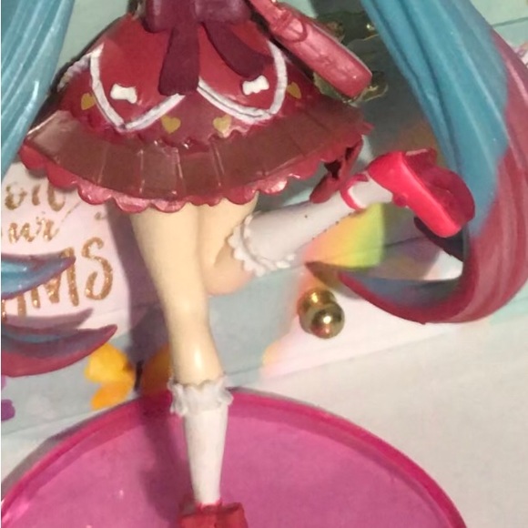 Valentine’s Day Miku Figurine - Picture 7 of 10
